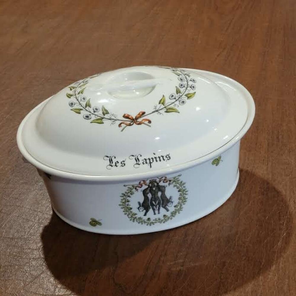 Porcelaine d'Auteuil Chambord 2 Qtr Oval Covered Casserole France Le Lapins Hare